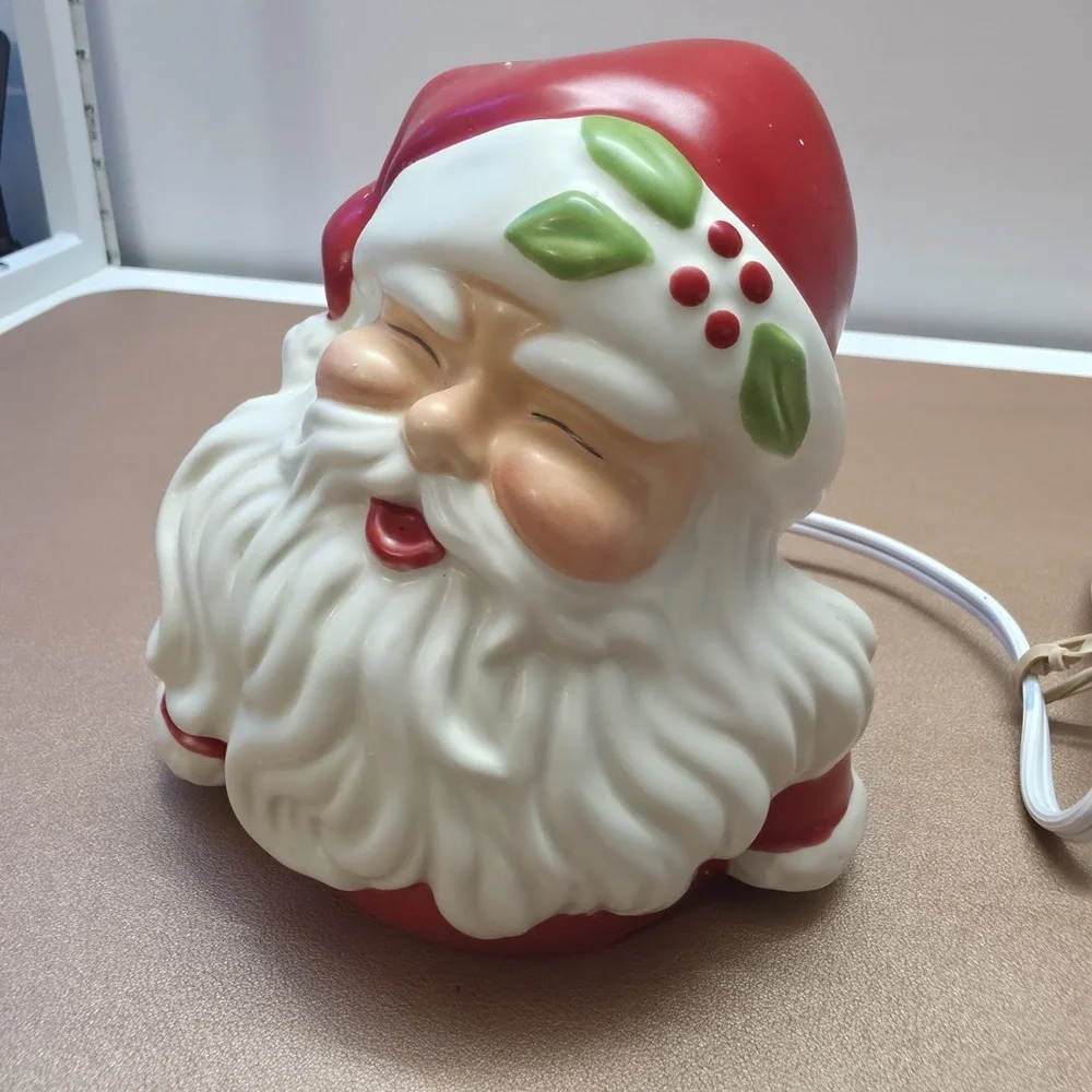 ScentSationals Vintage Limited Edition Santa Electric Wax Ceramic Warmer *Read
